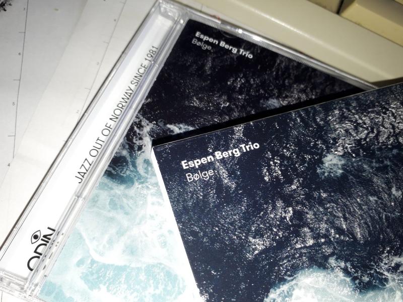 ファイル名: DicdEARVsAAur9B.jpg
ファイルサイズ: 87.1KB Albam art